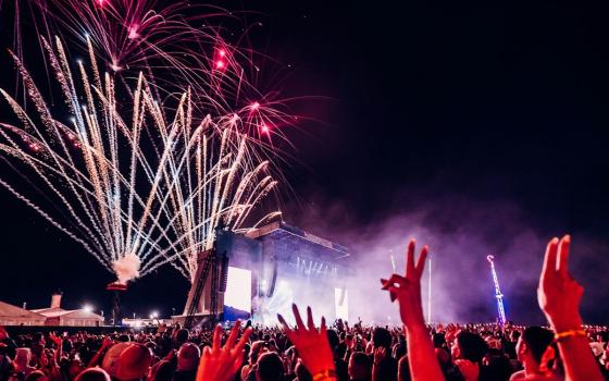 يشارك فيه إسرائيليين فرقة "بانك" بريطانية تنسحب من مهرجان لراكبي الأمواج