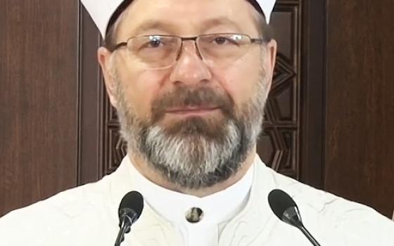 أمام أنظار العالم بأسره يُباد الشعب الفلسطيني، وتُدمَّر الإنسانية وقيمها المشتركة وكرامتها.  علي أرباش، رئيس الشؤون الدينية في تركيا