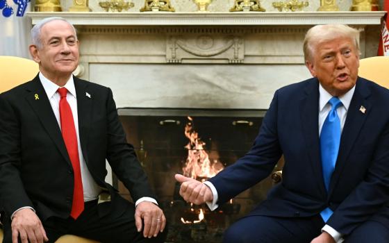 العدالة المتساوية تقتضي أن يتشارك نتنياهو وترامب الزنزانة يومًا ما بيتر دريير| كاتب وناشط سياسي أمريكي