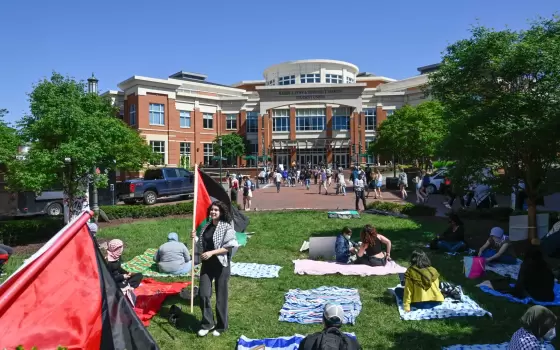 دعمت فلسطين! طالبة طب تتعرض لتحريض صهيوني في أوكلاند