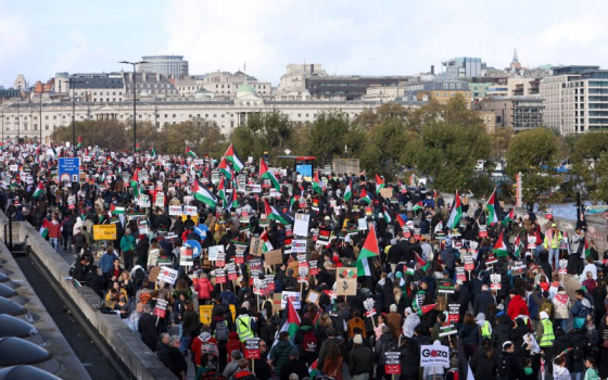 الآلاف يتظاهرون في باريس دعمًا لغزة ورفضًا للإبادة