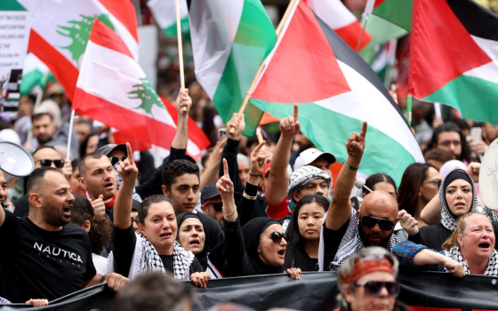 نائب أسترالي يرفض منع مظاهرة لدعم فلسطين في سيدني  