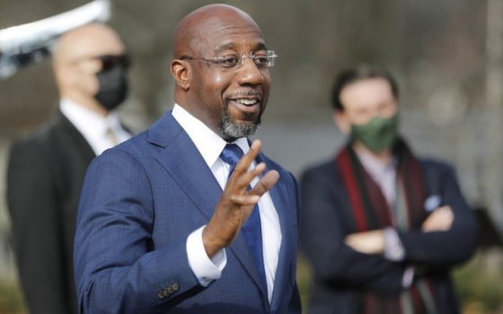 تجويع الأطفال والمدنيين الأبرياء حتى الموت جريمة أخلاقية  رافاييل ورنوك -سيناتور أمريكي