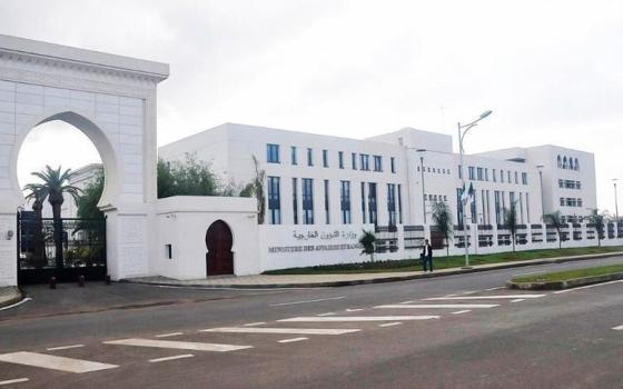 هذه المجاعة مكتملة الأركان وليست وليدة ظروف قاهرة، بقدر ما هي خيار سياسي ونتاج تخطيط وتدبير الاحتلال الإسرائيلي. وزارة الخارجية الجزائرية