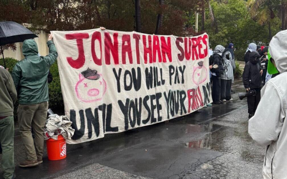 رفضًا لدعم الاحتلال..  انتصار قانوني لطالب احتج أمام منزل مسؤول جامعي