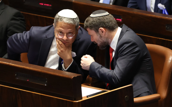 بتهمة الفصل العنصري.. إصدار مرتقب لمذكرات توقيف بحق “بن غفير” و”سموتريتش”