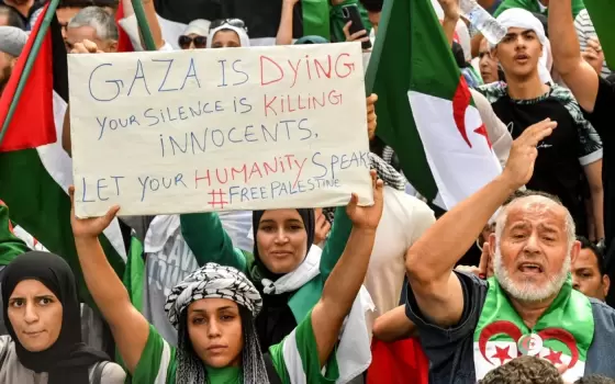 الجزائر ترفض طلبًا من أحزاب سياسية لتنظيم مسيرة داعمة لغزة