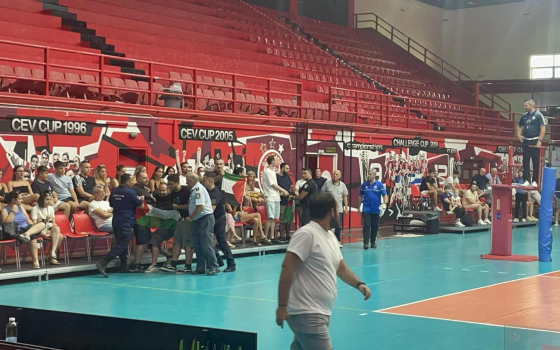 داعمو فلسطين باليونان يعطلون مباراة ودية مع الاحتلال