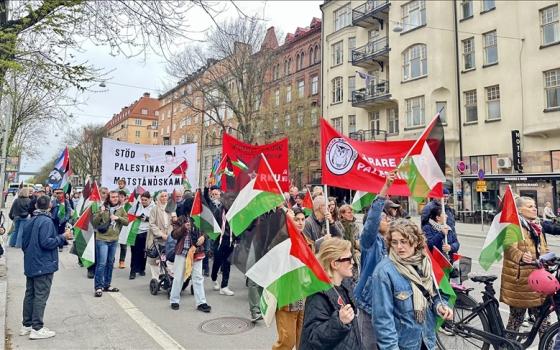 "أوقفوا القتل والتجويع" تظاهرة في السويد ضد صمت الحكومة تجاه غزة