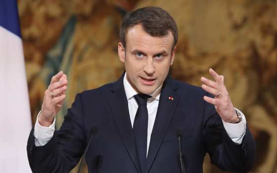 "القصف الإسرائيلي لمستشفى في غزة الذي تسبب في مقتل مدنيين وصحفيين لا يمكن التسامح معه"  "إيمانويل ماكرون"، رئيس الجمهورية الفرنسية