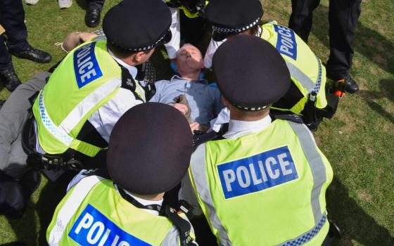 منظمات حقوقية تطالب بريطانيا بتعليق محاكمة داعمي “حركة فلسطين"  