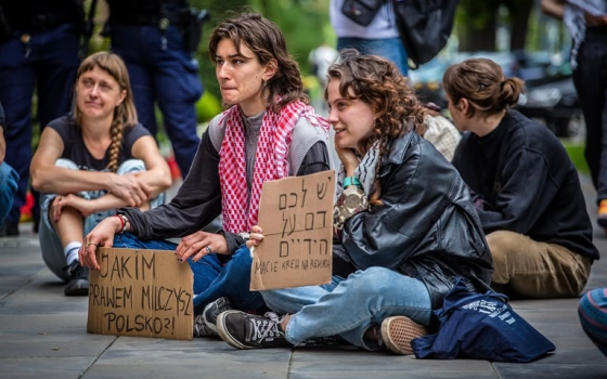 أبدأ إضرابًا عن الطعام لأن أيدي بولندا وأوروبا والعالم ملطخة بالدماء  -ألينا باليكليب، ناشطة بولندية  