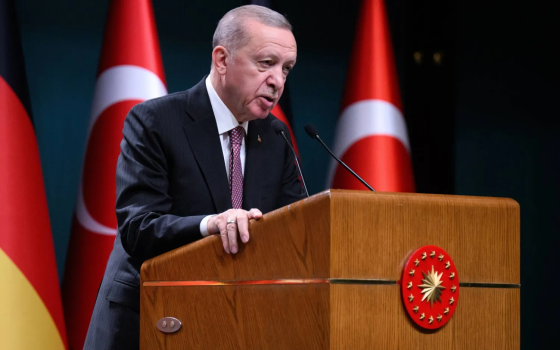 "الهجوم الإسرائيلي على مستشفى ناصر جريمة وحشية تُظهر الوجه الدموي لحكومة نتنياهو التي تسعى لتدمير كل ما يمت للإنسانية" رجب طيب أردوغان، رئيس الجمهورية التركية  
