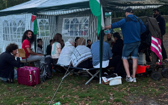 مخيم “الصمود” يجدد دعمه لحظر التسليح الألماني للاحتلال