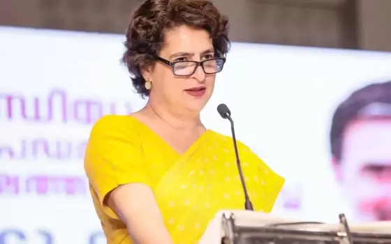 بريانكا غاندي تندد بصمت الحكومة الهندية أمام الإبادة  