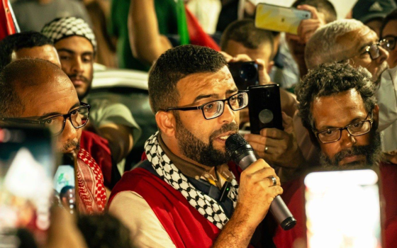يمثل أولئك الذين سيبحرون في أسطول المقاومة العالمية كل حر لا يقبل الصمت في العالم     -مروان بن قطاية، عضو هيئة تسيير أسطول الصمود المغاربي