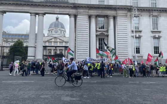 مظاهرة في دبلن تطالب بمقاطعة السندات الإسرائيلية