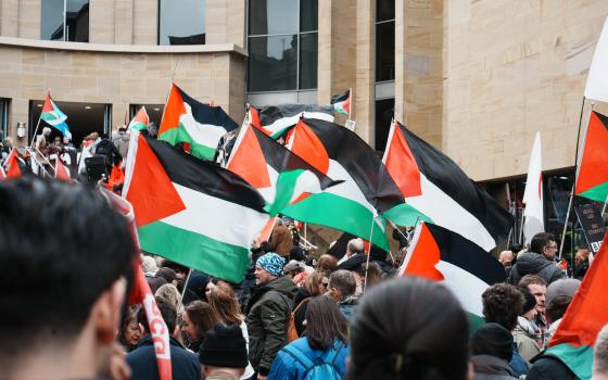 "أوقفوا تجويع غزة".. وقفات احتجاجية في اسكتلندا