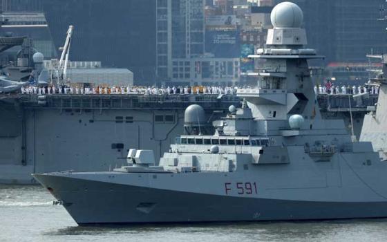 إيطاليا ترسل سفينة ثانية تابعة للبحرية لمرافقة أسطول الصمود