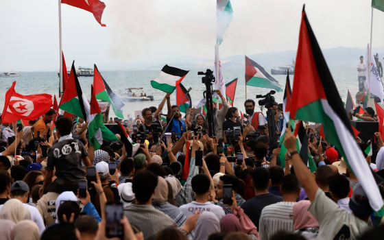 مجلس النواب التونسي يطالب بالإفراج عن نشطاء أسطول الصمود