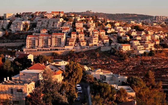 لدعمهم الاستيطان.. جمعية “التضامن مع فلسطين” تتقدم بشكوى ضد مستوطنين فرنسيين