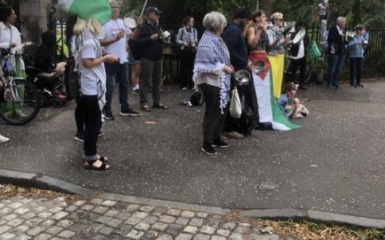 احتجاج مستمر في "كوينز بارك" رفضًا للإبادة والتجويع بغزة