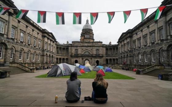 أكاديميو بجامعة "إدنبرة" يطالبون سحب الاستثمارات من شركات داعمة للاحتلال