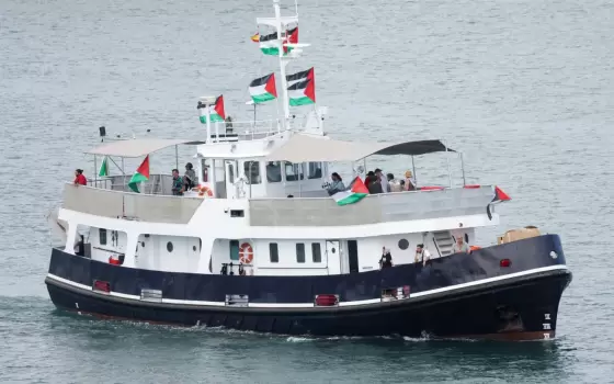 متجهون إلى غزة.. الوفد الإيطالي بأسطول الصمود يرفض إنزال المساعدات بقبرص