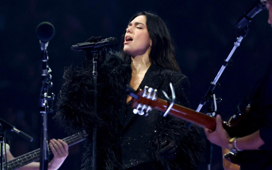 وقف ضد “نيكاب”.. الفنانة “دوا ليبا” تقاطع وكيل أعمالها بسبب دعمه للاحتلال