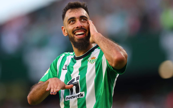 داعمًا احتجاجات طواف إسبانيا.. لاعب كرة قدم إسباني يدين الإبادة الجماعية في غزة