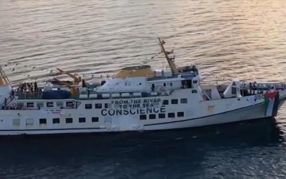 في محكمة أشكلون الصهيونية.. مركز "عدالة" يدعو لتغطية جلسة تمديد اعتقال ناشطي "أسطول الحرية"  