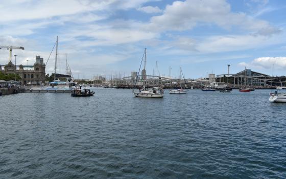 ترهيب وأذى نفسي..  نشطاء جنوب أفريقيين كانوا على "أسطول الصمود العالمي"  يروون تفاصيل اختطافهم