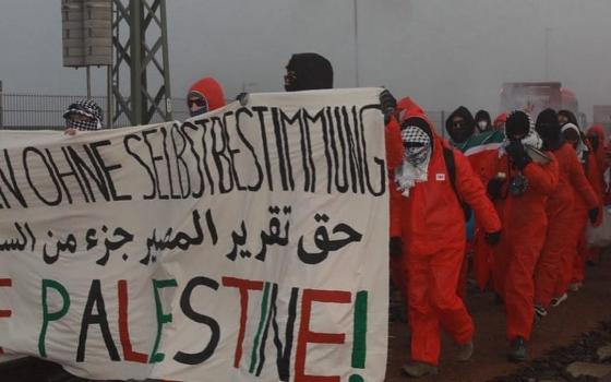 رفضًا لموانئ الإبادة  قطع طريق ميناء هامبورغ في ألمانيا