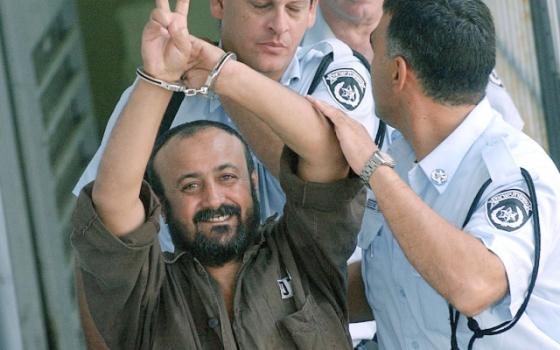 من عالم الفن والثقافة,, أكثر من 200 شخصية يوقعون عريضة للمطالبة بالإفراج عن مروان البرغوثي