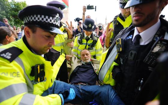 في لندن.. اعتقال ما لا يقل عن 300 متظاهر مؤيد لـ "حركة فلسطين"