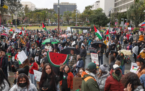 تجمع تضامني في لوس أنجلوس دعمًا لفلسطين