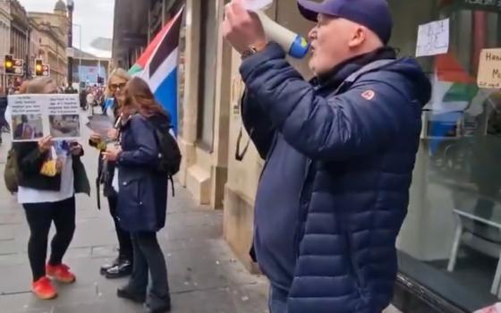 "أنهوا تواطئكم بالإبادة" ..احتجاج أمام مكتب تجنيد سلاح الجو الملكي البريطاني في غلاسكو