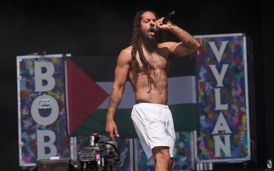 كوربين يشيد بفرقتي “بوب فايلن” و”نيكاب” لدعمها فلسطين