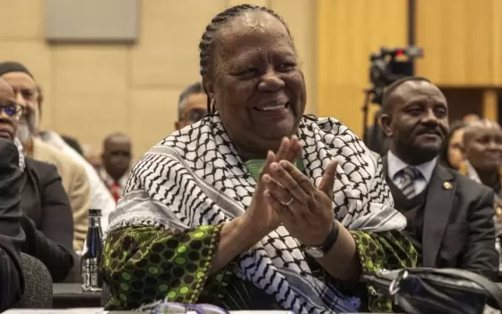 لدورها في قضية الإبادة ضد الاحتلال أمريكا تلغي تأشيرة وزيرة خارجية جنوب أفريقيا السابقة