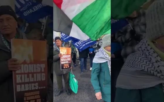 عريضة ضد "تيسكو" لمعاقبتها موظف رفض التعامل مع بضائع "إسرائيلية"