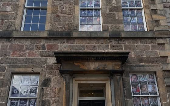 تعليق صور شهداء من غزة في جامعة إدنبرة