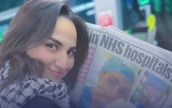 تضامنت مع غزة فقمعت! أكثر من 100 يهودي بريطاني يعلنون دعمهم للدكتورة رحمة العدوان