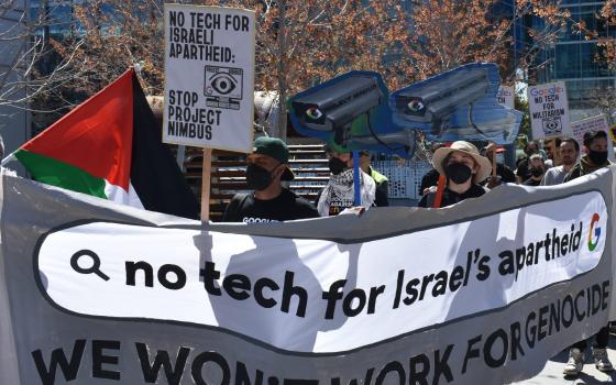 بحجة غياب الحياد ..مؤسس ويكيبيديا يمنع وصف حرب غزة بالـ "الإبادة"