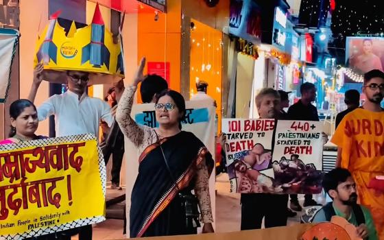 دعوات المقاطعة مستمرة  مظاهرات تطوق “برغر كنج” في الهند