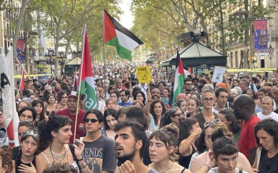 احتجاج  ضد "كارفور" في برشلونة و"باركليز" في أسكتلندا.. أيرلندا تصوّت لحظر الاحتلال رياضيًا.. و”بريمير تيك” توقف رعاية منتخب العدو للدراجات الهوائية  