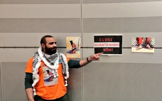 ناشط يمني يضرب عن الطعام دعمًا لمضربي “فيلتون 24”