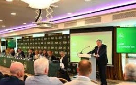 الاتحاد الأيرلندي يصوت لإيقاف الاحتلال عن المشاركة في المسابقات الأوروبية..يوم عمل ضد "باركليز" في أسكتلندا واحتجاج أمام "ستاربكس" في هامبورغ