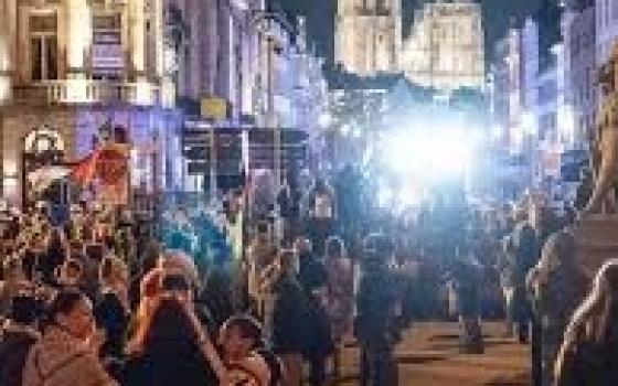 احتجاجات تحاصر "زارا" و"ماكدونالدز" و "H&M" في بروكسل...اعتقال 140 متظاهرًا في لندن احتجّوا  على حظر "حركة فلسطين"