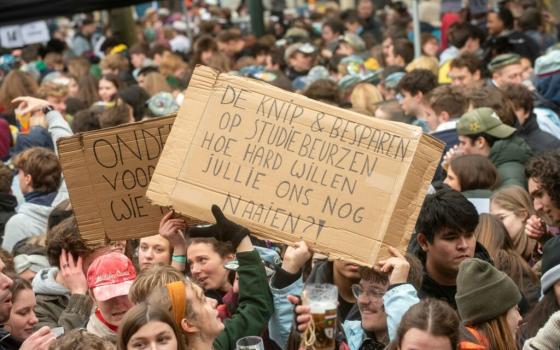 إضراب في جامعتي بروكسل وكامبريدج رفضًا للتعاون الأكاديمي مع الاحتلال..مقاطعة فعالية لـ "كامالا هاريس" احتجاجًا على دعمها للإبادة  