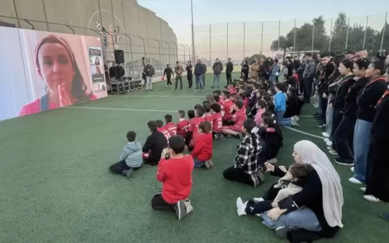 حملة ضغط دولية تمنع الاحتلال من هدم ملعب مخيم عايدة بالضفة الغربية